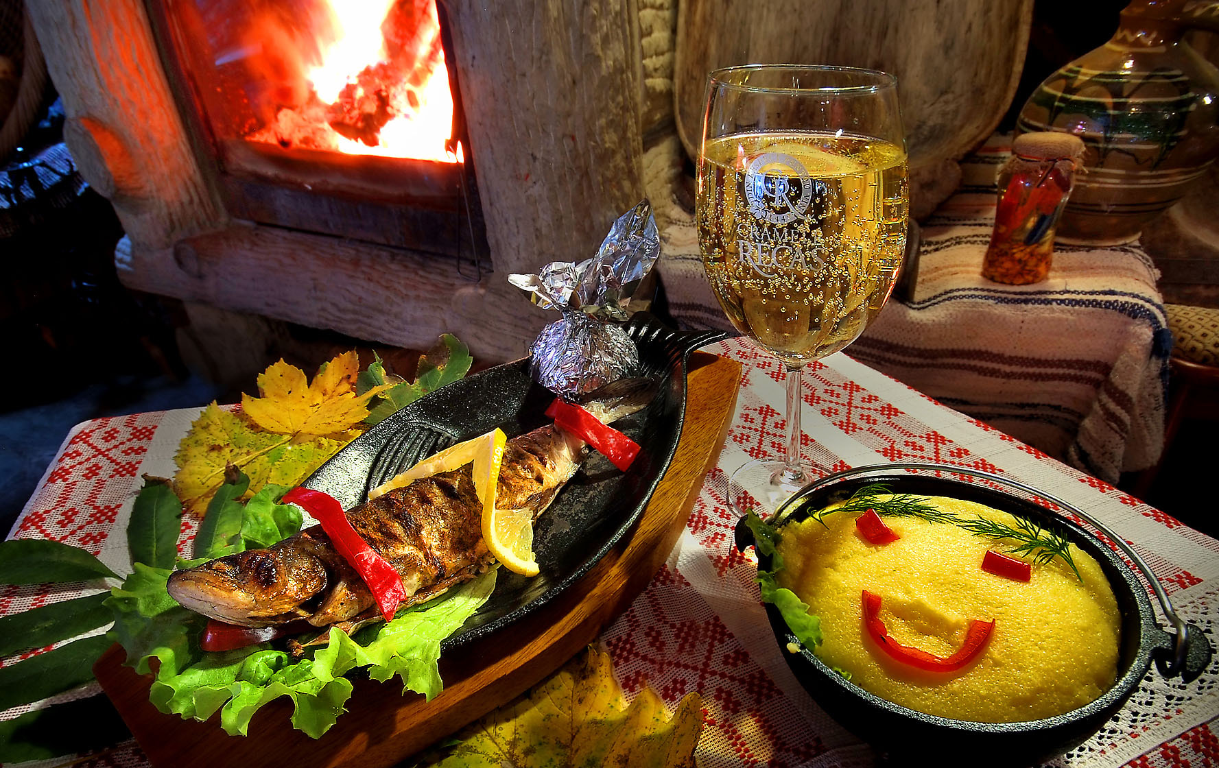 SAVORI DIN BUCĂTĂRIA BUNICII