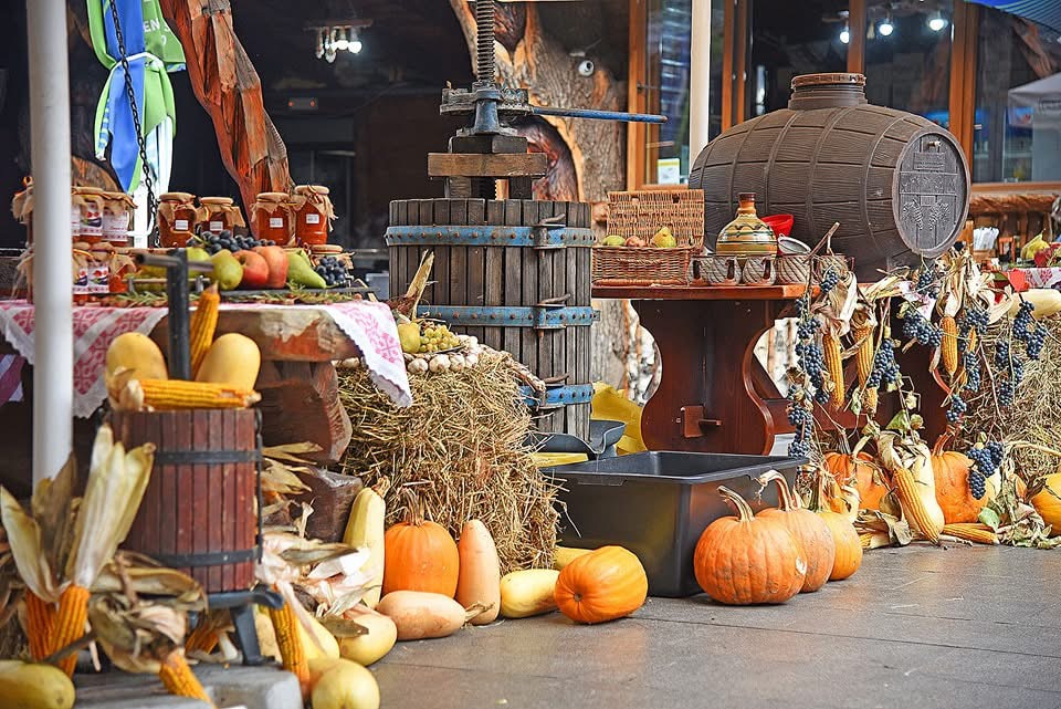 Galerie Restaurant Cascada Slănic Moldova - imagine 2